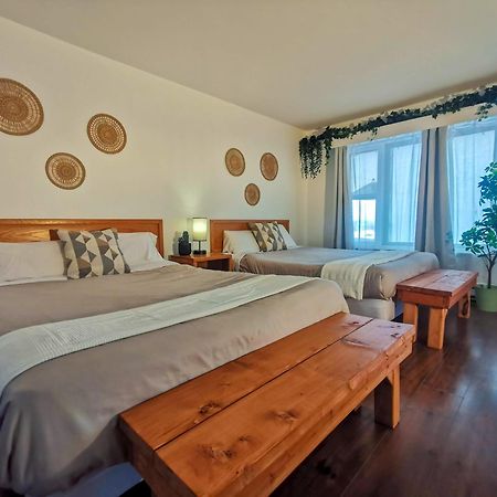 Lofts Fleuve Et Montagnes Motel Sainte-Anne-de-Beaupré Екстериор снимка