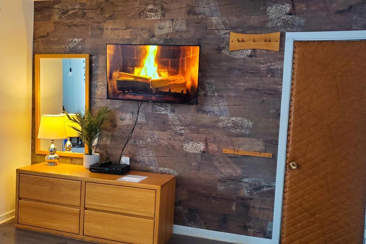 Lofts Fleuve Et Montagnes Motel Sainte-Anne-de-Beaupré Екстериор снимка