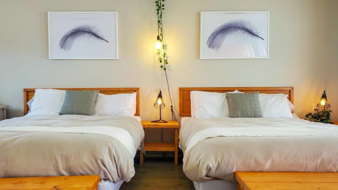 Lofts Fleuve Et Montagnes Motel Sainte-Anne-de-Beaupré Екстериор снимка