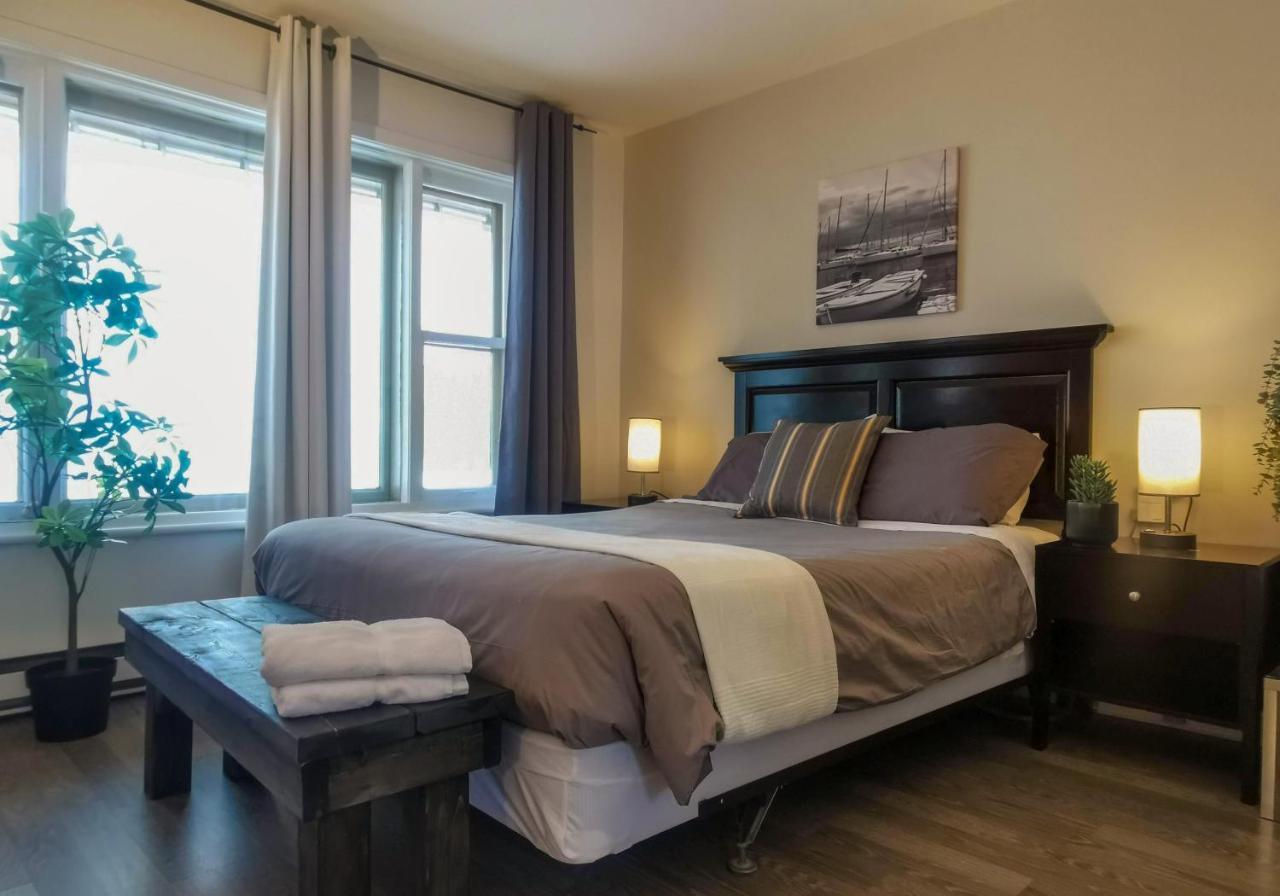 Lofts Fleuve Et Montagnes Motel Sainte-Anne-de-Beaupré Екстериор снимка