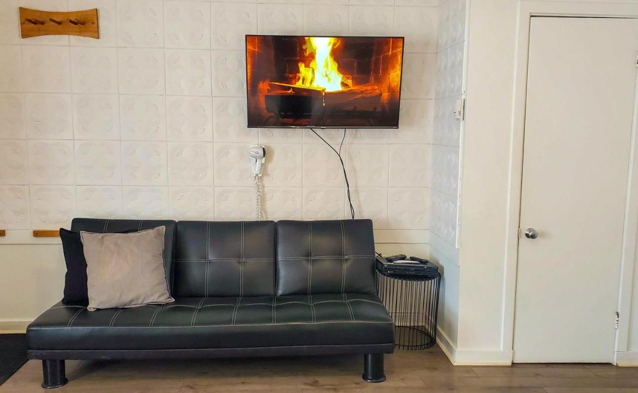 Lofts Fleuve Et Montagnes Motel Sainte-Anne-de-Beaupré Екстериор снимка