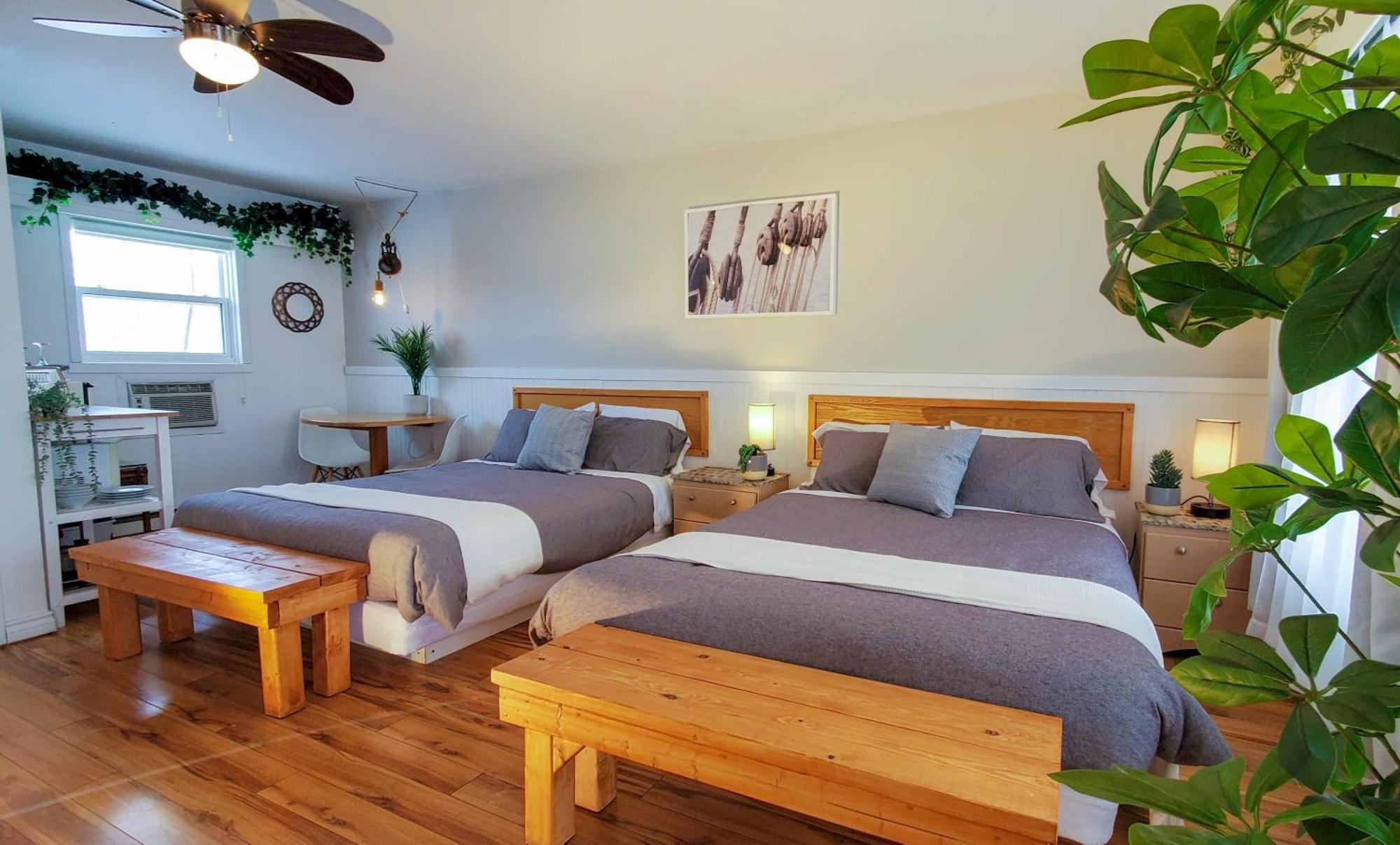 Lofts Fleuve Et Montagnes Motel Sainte-Anne-de-Beaupré Екстериор снимка